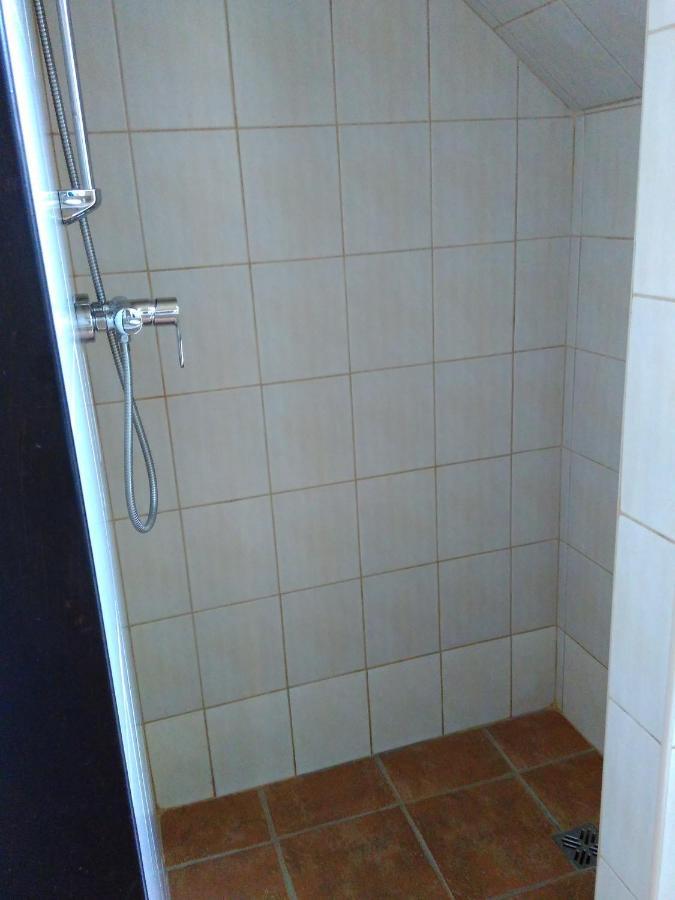 Apartman Na Farme U Koni Milesov Buitenkant foto